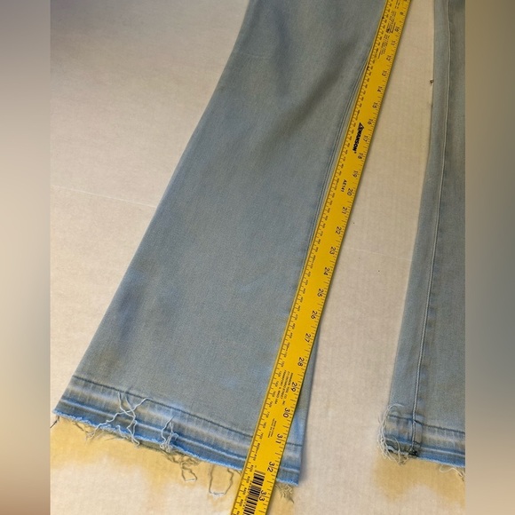 Paige Laurel Canyon Flare jeans in kitley distressed  powdery blue Sz-26. Y16 - Picture 12 of 13